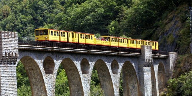 Le train jaune